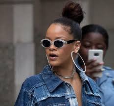 Rihanna S Ex Boyfriend Chris Brown Thinks She Is His Soul Mate Diva Has Moved On With New Beau Hassan Jameel Rihanna Round Sunglass Women Round Sunglass Men