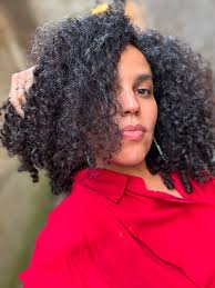 i LOVE working in groups as a facilitator and collaborator. I feel deeply  in tune and fulfilled when holding space with artists to explore new ways  to create and share about our