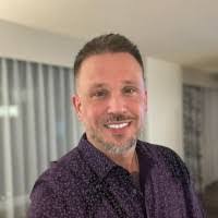 Daniel Knaus's Instagram, Twitter & Facebook