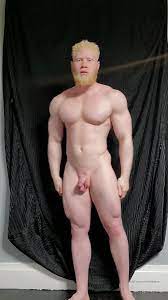 Casting and posing: Albino muscle - video 2 - ThisVid.com