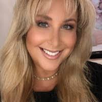 Lisa Wedlock's Instagram, Twitter & Facebook