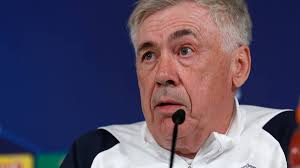 Frenkie De Jong, a punt per jugar contra el París