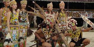 Berikut beberapa contoh keragaman budaya indonesia beserta gambar dan indonesia adalah negara yang memiliki keberagaman budaya yang begitu kaya. 4 Penyebab Keberagaman Suku Bangsa Dan Budaya Di Indonesia