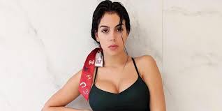 Así es la joven modelo española que ha conquistado al futbolista del real madrid. Georgina Rodriguez Enamora Con Su Sensualidad En Su Nueva Foto En Instagram