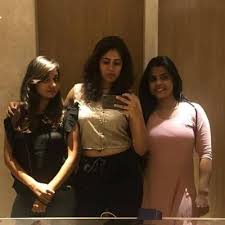 Based on the true story first brought to the world in a 2015 new york magazine article titled the hustlers at scores, the film is. Pragati On Twitter A1 Will Ferrell Adam Mckay A2 Lorene Scafaria A3 Constance Wu A4 There Are 6 Protagonists A5 The Hustlers At Scores By Jessica Pressler 2015 Hustlerscontest Hustlers Quizalert Quiztime Join