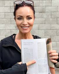 ❓ 1 or 2 ??? . . . Well yeah....I did it! Love being able to express all my  personalities @dollyparton #dollypartonchallenge #dollyparton #lebootcamp  #coach #coaching