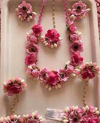 Find amazing flowers jewelry on zazzle. I Love Flower Jewelry For Mehndi S So Simple And Gorgeous Wedding Flower Jewelry Flower Jewellery For Haldi Fresh Flower Jewelry