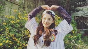 2 sao nhí kim yoo jung, kim so hyun hoàn toàn có thể đánh bật bất cứ nữ thần kpop nào. Instagram Kim Yoo Jung Berjanji Jadi Pembawa Kebahagiaan Setelah Skandal Yang Menyerangnya Tribunstyle Com