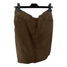 The length is usually just above or below the knee. Mid Length Skirt Max Mara Weekend Camel Size 48 It In Suede 12238107