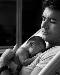 The pair had met on the train, and then their friendship journey began, which later turned into love. Simon Cowell Shares Photos Of New Baby Son Eric The Morning Call