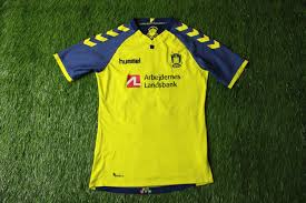 Es gibt wenige vereine in der dänischen superliga die eine ähnliche tradition wie der klub aus vestegnen vorzeigen können. Brondby Home Football Shirt 2017 2018
