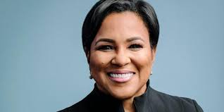 Walgreens CEO Roz Brewer wants to make getting healthcare as easy as going  to your neighborhood pharmacy