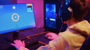 Her painted body - super appealing dime piece that will captivate everybody