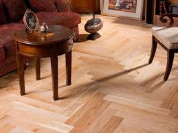 Parquet Massif En Chene A Batons Rompus Solid Hardwood Floors Solid Wood Flooring Wood Floors