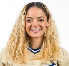 Anne Knobbe's Instagram, Twitter & Facebook