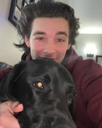 On to bigger and better, cheers to 2025🎉 • Headshot by  @kennethdolinphotography 📸