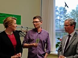 So betrog der mann der ministerin bei arbeitszeiten. Franziska Giffey Besucht Das Waldhaus In Ludwigsfelde