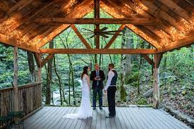 Elope In Gatlinburg The Ultimate 2021 Guide To Gatlinburg Elopement Packages Gatlinburg Weddings Gatlinburg Elopement Cheap Wedding Packages