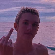 Joshua Bernhard (@joshuabernhard) • Instagram photos and videos