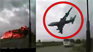 The remains of chief of army staff lieutenant general ibrahim attahiru and ten other military officers that died on friday's plane crash has arrived the presidential wing of the nnamdi azikiwe. Plane Crashes In Abuja Nigeria Today Plane Crash In Nigeria 21 2 21 Youtube