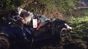 Deux personnes étaient à bord du véhicule. Un Violent Accident De La Route Fait Un Blesse Grave Dans La Manche