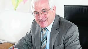 Gartenhäuschen wächst sich aus