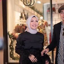 Rbik amyra rosli mengidam apa mengandung kali kedua ni. Hamil Anak Kedua Amyra Rosli Ketagih Kemas Rumah