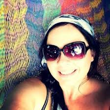 Danielle Pera (daniellepera)