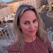 Leslie Bailey updated her profile picture.