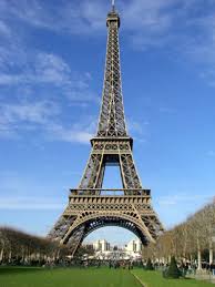 Nu puteti vizita parisul fara sa vedeti turnul eiffel. Cum A Devenit Turnul Eiffel O Poveste Made 100 In Romania
