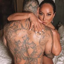 TW Pornstars - Kiara Mia. Twitter. ❤️‍🔥COMING SOON❤️‍🔥 my first CREAM PIE  🥧 in over 6 years. 11:28 PM - 22 Jan 2022