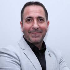 I explored an RFI problem in construction and realized something wild: one  unanswered question can burn ~$19,400 per week. For one mall. One issue.  And there are dozens at once. What I