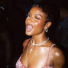 Samuel Kanu's Instagram, Twitter & Facebook