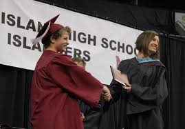 Mercer Island High School graduates 328, including 7 valedictorians