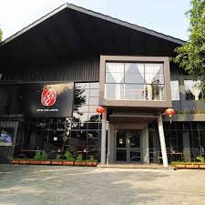 Tonton sampai habis dan jangan lupa like, komen,subscribe. 888 Resto Bar Coffee Semarang Selatan Semarang Traveloka Eats