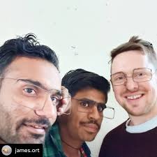 Post: 4/7 🎨 It's wonderful when kids are exposed to new things, and they  begin to explore further, off their own backs, because they are having such  a good time. Thank you