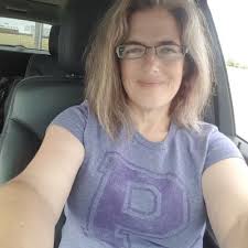 Candace (@cansavelives)