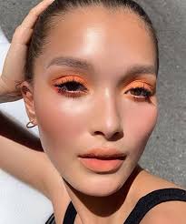 The Clean Color Makeup Trend Is An Effortless New Way To Wear Splashy Hues Spring Makeup Makeup Looks Makeup Trends