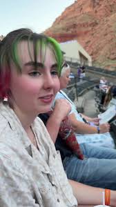 Camera man:me @Beth @BBQ Sasquatch 🇵🇸🇨🇩🇸🇩 #hottogo #chappelroan  #frozen #tuacahn #familyvacation