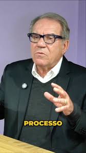 Temos que lutar por um momento político institucional na saúde., A gente te  conta mais sobre isso hoje às 19h30, no canal Olho Clínico com Dr. Fernando  Gomes que receberá o Dr. Francisco Balestrin, ...