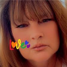 Roger Gaskill's Instagram, Twitter & Facebook