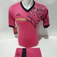 Selamat datang pelanggan baju futsal online di blog baju futsal kesayangan anda , desain baju futsal yang kami tawarkan merupakan desain kaos futsal yang kami kerjakan secara serius sehingga paduan warna baju futsal dengan motif baju futsal pun padu padan sehingga baju futsal. Jual Jersey Futsal Pink Di Pati Harga Terbaru 2021