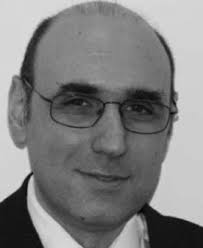 Violation Learning Differential Evolution-Based hp-Adaptive Pseudospectral  Method for Trajectory Optimization of Space Maneuver