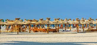 Acestea ofera in cadrul programului pachete turistice de sase nopti de cazare cu preturi incepand de la 199 lei/persoana/sejur. Litoral Romania 2021 Oferte Cazare Litoral Romania