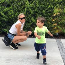 Ben 2002 den beri duşakabin piyasasındayım. Oglu Banyodayken Dusakabin Cami Patlayan Ece Erken Korkudan Sinir Krizi Gecirdi Magazin Haberleri