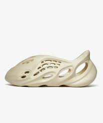 Look for the adidas yeezy foam runner to release sometime during spring/summer 2020 at select retailers. Kaufe Adidas Foam Rnnr Fy4567