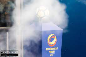 Lippi doprowadził juventus do kolejnych dwóch finałów ligi mistrzów jednak juventus nie zdołał pokonać najpierw borussii dortmund (1996/97), a potem realu madryt (1997/98). Boniek Mecz O Superpuchar Polski Odwolany