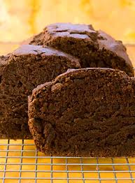 Easy pumpkin loaf filled with pumpkin puree, pumpkin pie spice, walnuts and chocolate chips. Chocolate Pumpkin Loaf