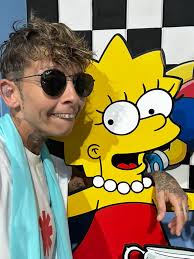 Day 1 in Florida We spent our first day at Universal studios. Absolutely  brilliant day it's crazy watching the lightning ⚡️ I don't think I've ever  seen lightning like this at home