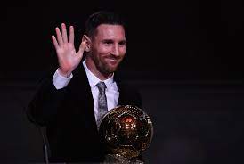 Pour la première fois depuis 1956, il france football indique également, pour expliquer ce choix d'annuler le ballon d'or 2020, que la période effective de compétition dans tous les. Ballon D Or Winners And The Top 10 Players From 2000 To 2019 From Lionel Messi And Cristiano Ronaldo To Michael Owen And Ronaldinho